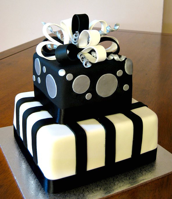 Guy Birthday Cakes
 Black & Silver Present 30th Birthday Cake e b