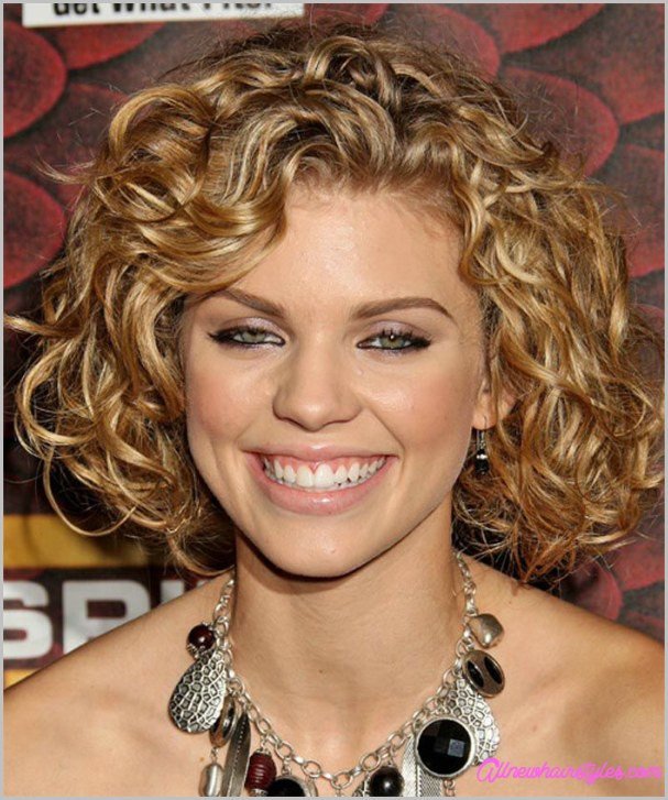 Haircuts For Naturally Curly Hair And Round Face
 Medium curly haircut for round face AllNewHairStyles
