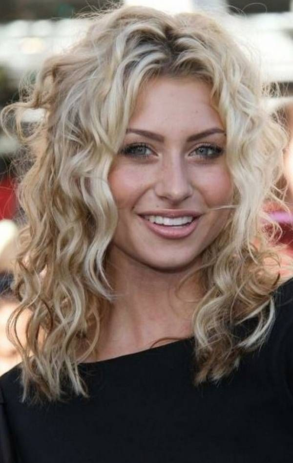 Haircuts For Naturally Curly Hair And Round Face
 25 Best Curly Short Hairstyles For Round Faces