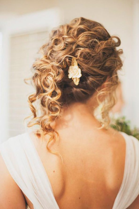 Hairstyles For Wavy Curly Hair
 33 Modern Curly Hairstyles That Will Slay on Your Wedding