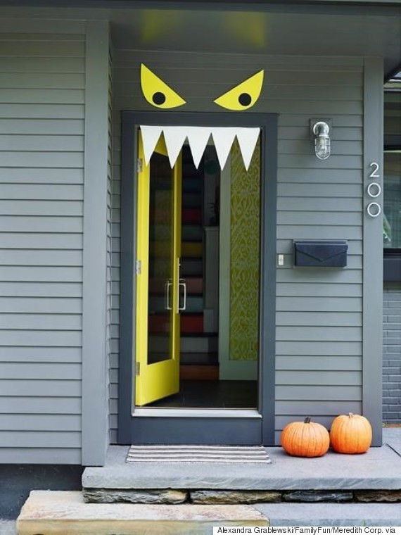 Halloween Decorating Ideas DIY
 9 Easy DIY Halloween Door Decorations For This Month