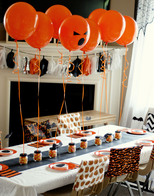 Halloween Party Centerpieces Ideas
 50 Spooky Fun And Cute DIY Halloween Decorations