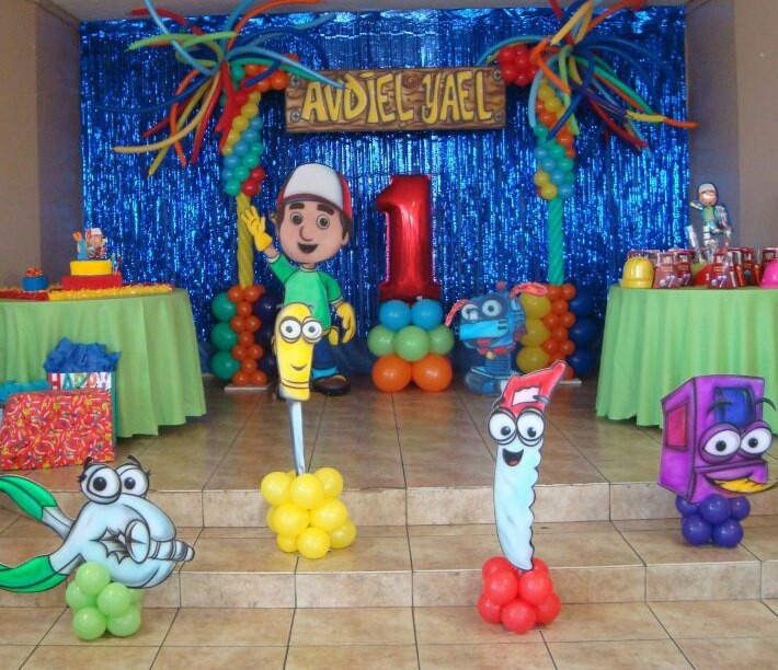 Handy Manny Birthday Decorations
 Handy manny balloon decorations Pinterest