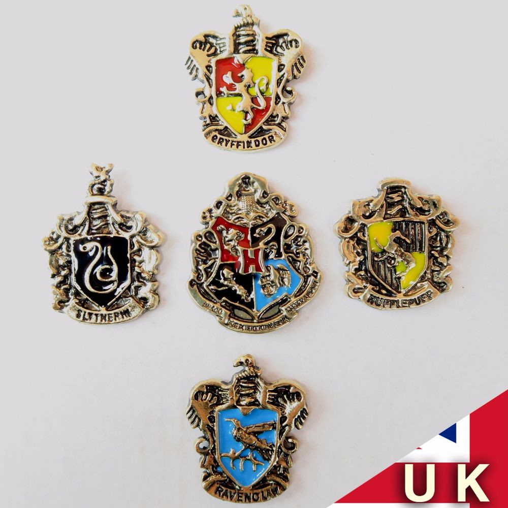 Harry Potter Pins
 Harry Potter Pins Badge Gryffindor Slytherin Hufflepuff