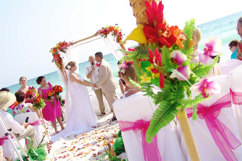 Hawaiian Wedding Vows
 Everything You Need to Know About Hawaiian Wedding