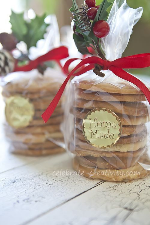 Holiday Baking Gift Ideas
 Cute easy homemade holiday cookie bundles