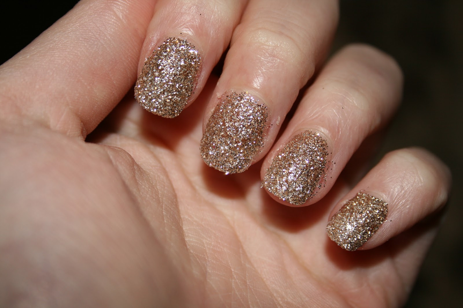 Holiday Glitter Nails
 Love & Glamour The Bud Series Christmas Glitter Nails