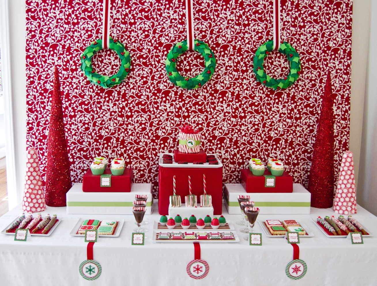 Holiday Party Theme Ideas
 MON TRESOR Christmas Tables & Inspirations