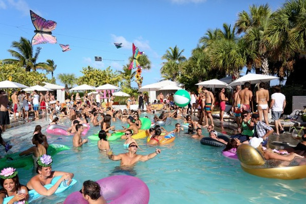 Hotel Pool Party Ideas
 Four Great Birthday Pool Party Ideas to Make a Memorable