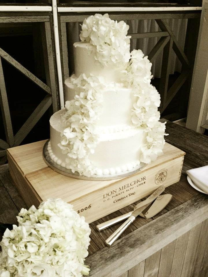 How Much Are Publix Wedding Cakes
 Publix wedding cake with a addition of real hydrangeas