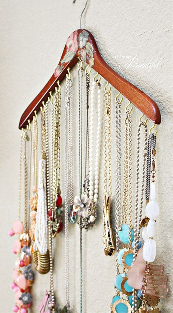 How To Organize Jewelry DIY
 13 Awesome DIY Hacks To Organize Your Jewelry And
