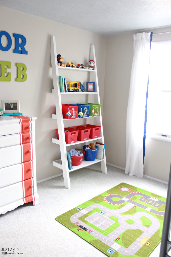 How To Organize Your Room For Kids
 Fantastic Ideas for Organizing Kid s Bedrooms The Happy