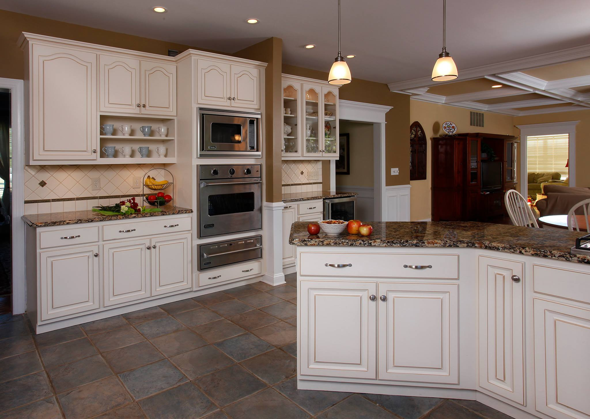 Images Of White Kitchen Cabinets
 Why Winter White Cabinets are so Popular