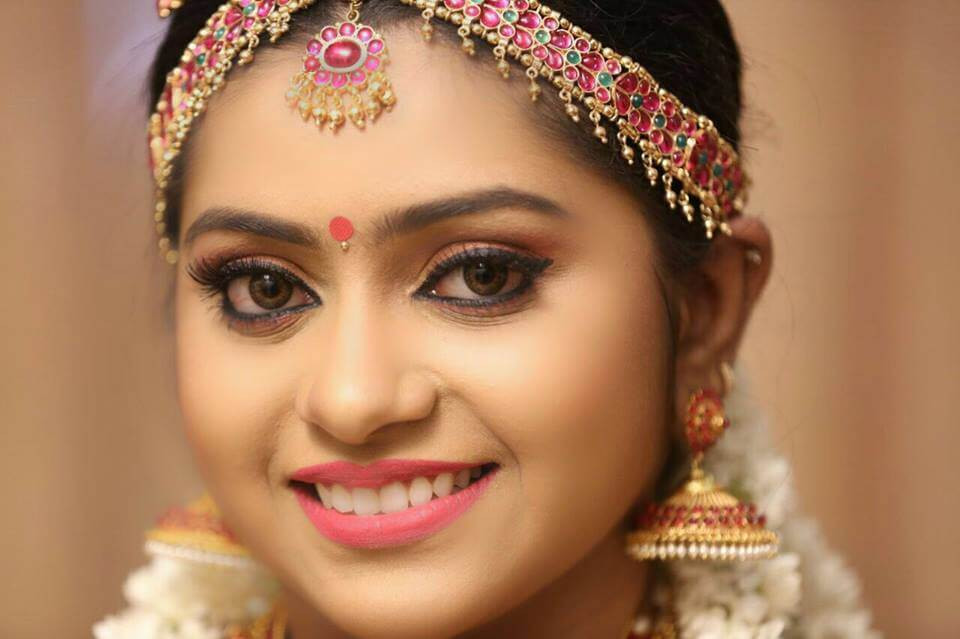 Indian Wedding Makeup Artist
 12 Best Indian Bridal Makeup Artists You Should Hire To
