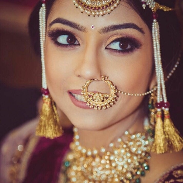 Indian Wedding Makeup Artist
 How to choose a perfect bridal makeup Artist for an Indian