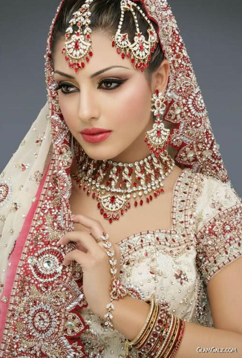 Indian Wedding Makeup Artist
 Professional makeup artist New Jersey Sakhi Beauty