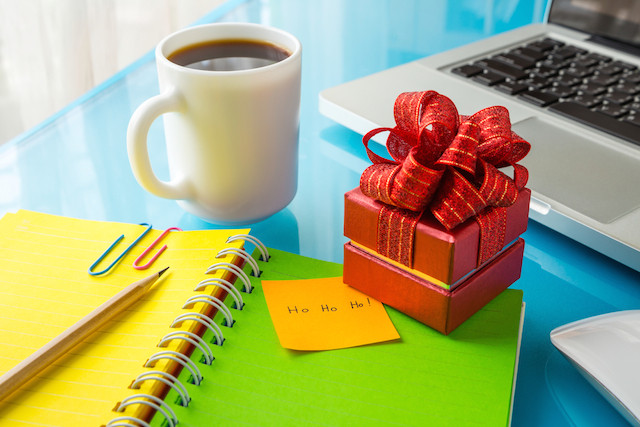 Inexpensive Employee Holiday Gift Ideas
 Gifts for Employees Great Gifts for Your Staff