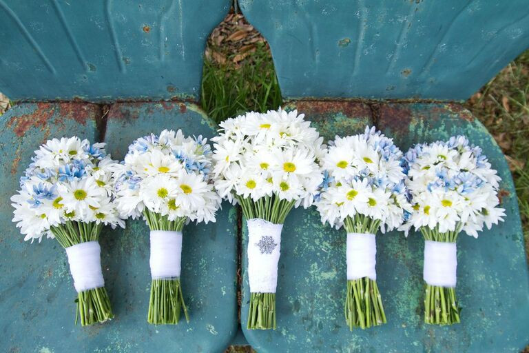Inexpensive Flowers For Wedding
 10 Inexpensive Flowers You ll Love