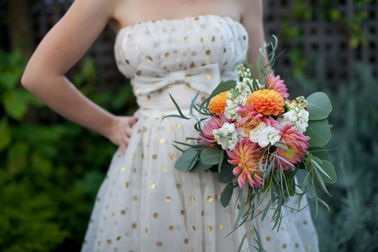 Inexpensive Flowers For Wedding
 Cheap Wedding Bouquets with Grocery Store Flowers