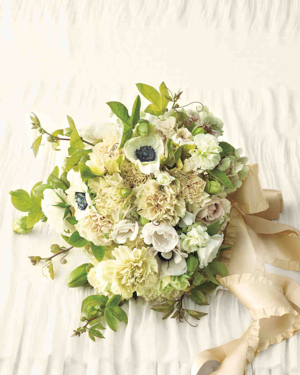 Inexpensive Flowers For Wedding
 Elegant and Inexpensive Wedding Flower Ideas