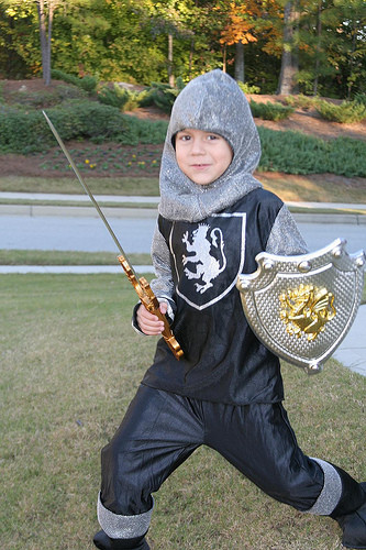Knight Costume DIY
 Cheap and Easy Halloween Costumes for Kids