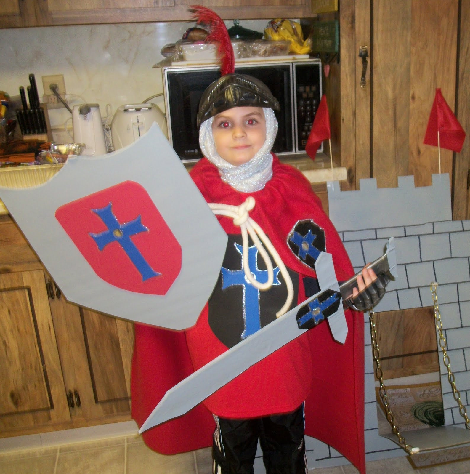 Knight Costume DIY
 Super mom without a cape Homemade No Sew Knight Costume