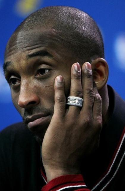 Kobe Bryant Wedding Band
 Kobe Bryant shows his diamond studded wedding ring in 2020