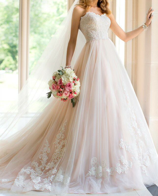 Lace And Tulle Wedding Dress
 Blush Bohemian Wedding Dresses Appliques Lace Sweetheart