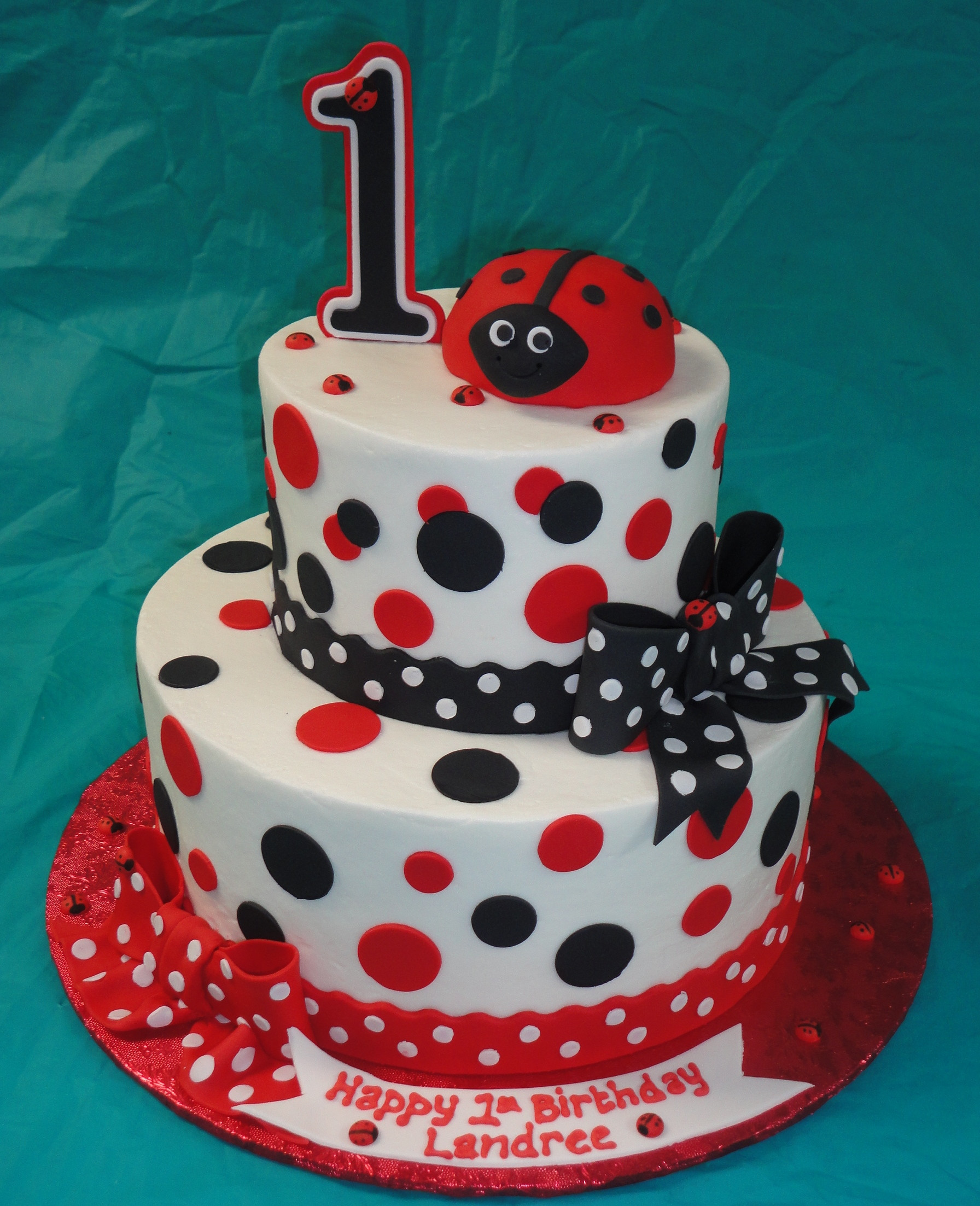 Ladybug Birthday Cakes
 Ladybug Cakes – Decoration Ideas