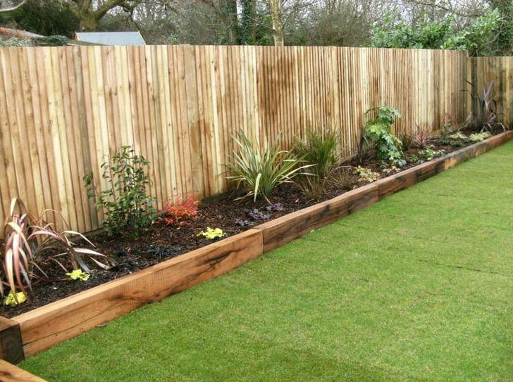 Landscape Timber Fence
 9 Amazing and Affordable Ideas on Landscape Edging