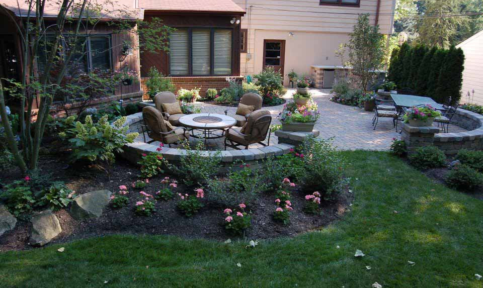 Landscaping Ideas Around Patio
 Landscape Arrangements for your House s Front Gardening