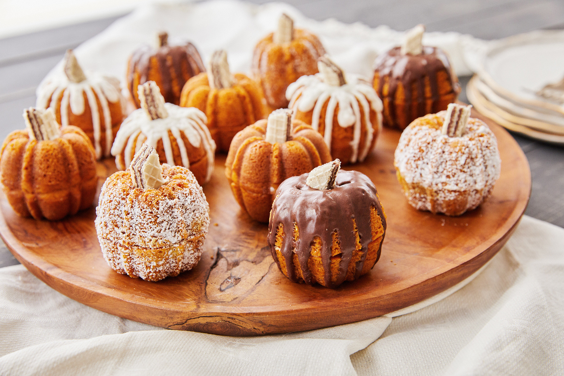 Light Fall Desserts
 These Sweet Little Pumpkin Cakes Are the Ultimate Fall