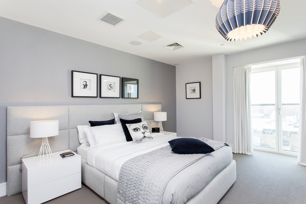 Light Grey Bedroom Ideas
 Decorating Ideas for a Small Bedroom