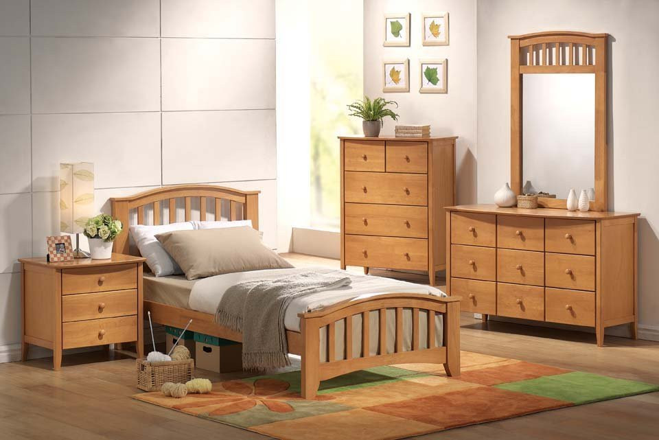 Light Wood Bedroom Set
 Full Size Bed Sets Classic Wood Bedroom Furniture Set in