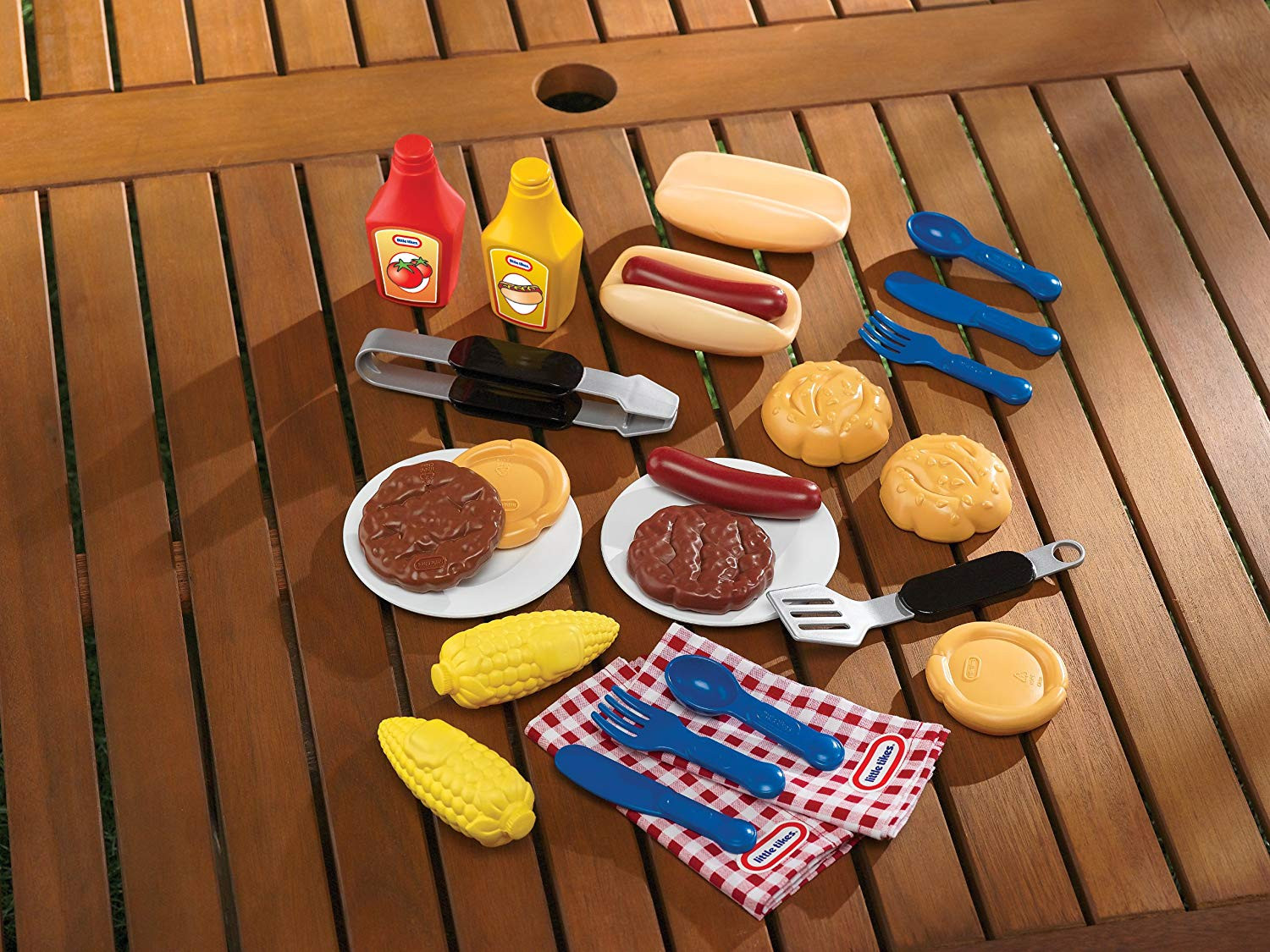Little Tikes Backyard Barbeque
 26 Piece Grilling Goo s Little Tikes Backyard Barbeque