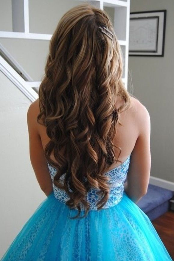 Loose Curl Prom Hairstyles
 Bouncy loose curls for prom Prom Pinterest