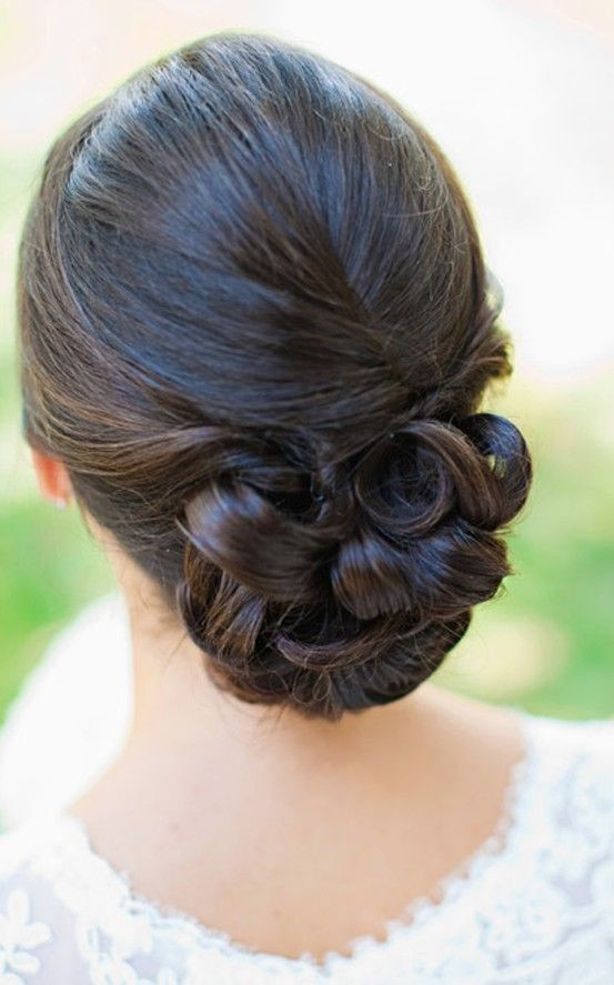 Low Bun Wedding Hairstyles
 12 Romantic Buns You Must Have for Summer Pretty Designs