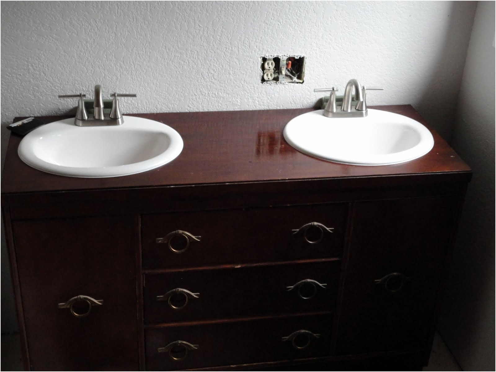 Lowes Bathroom Sinks And Faucets
 Bathroom Captivating Lowes Bathroom Vanities And Sinks