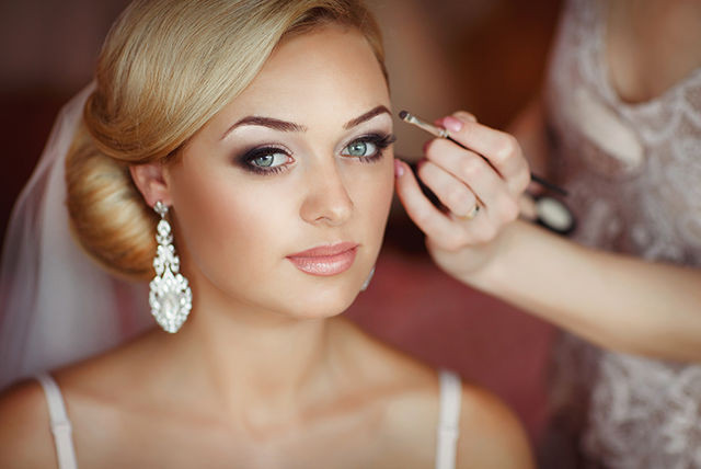 Mac Makeup Wedding
 2hr Bridal MAC Makeup Masterclass & Bubbly for 1 or 2