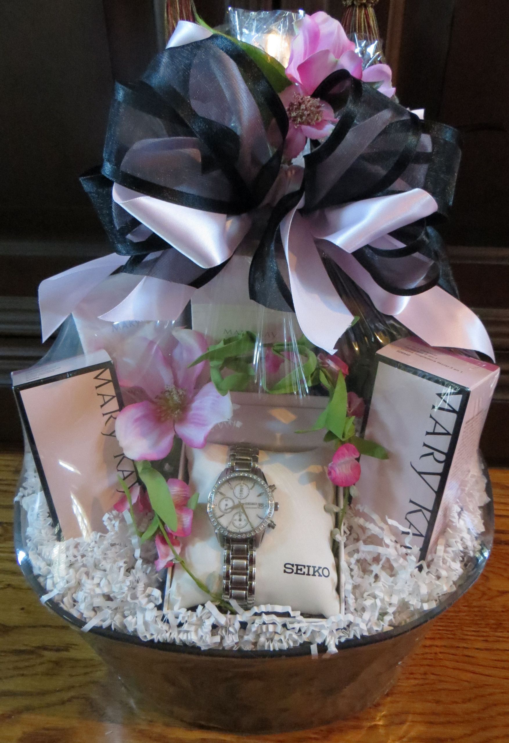 Mary Kay Mother'S Day Gift Ideas
 The Timewise Gift Basket features Mary Kay products and
