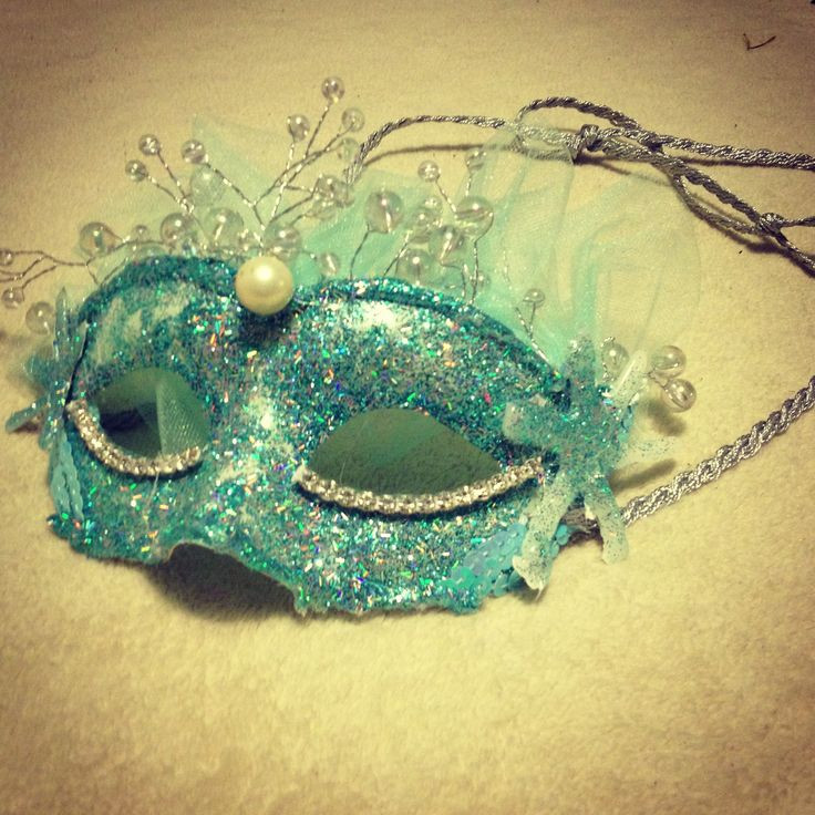 Masquerade Mask DIY
 DIY Masquerade Mask Caroline Pinterest
