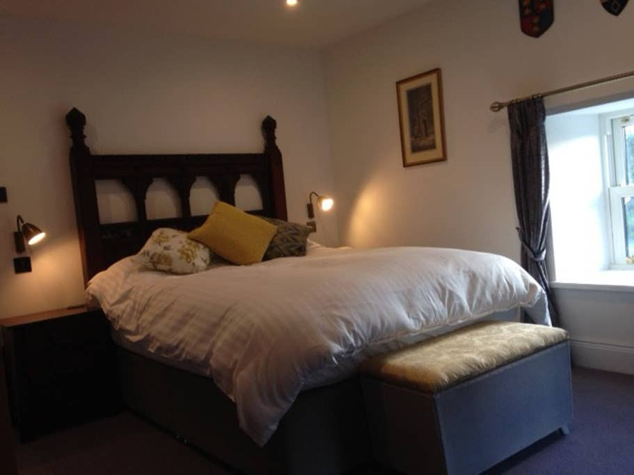 Master Bedroom Key House Party
 Luxury 1760s Cottage near Coast Houses for Rent in Larne