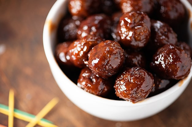 Meatballs With Grape Jelly And Bbq Sauce
 Grape Jelly Meatballs