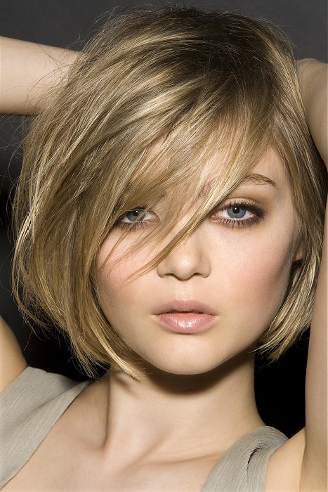 Medium Blonde Hairstyles
 15 Cute Short & Medium Straight Hairstyles for a Dreamlike