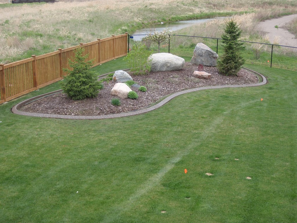 Metal Landscape Edging Home Depot
 Outdoor Lawn Edging Home Depot To Have Attractive