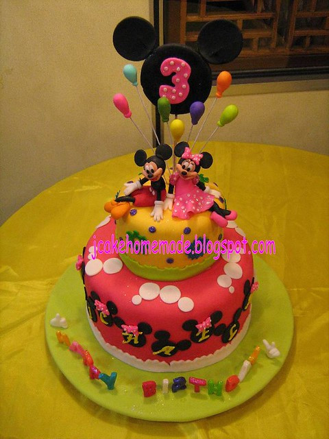 Mickey And Minnie Birthday Cakes
 a02ed z