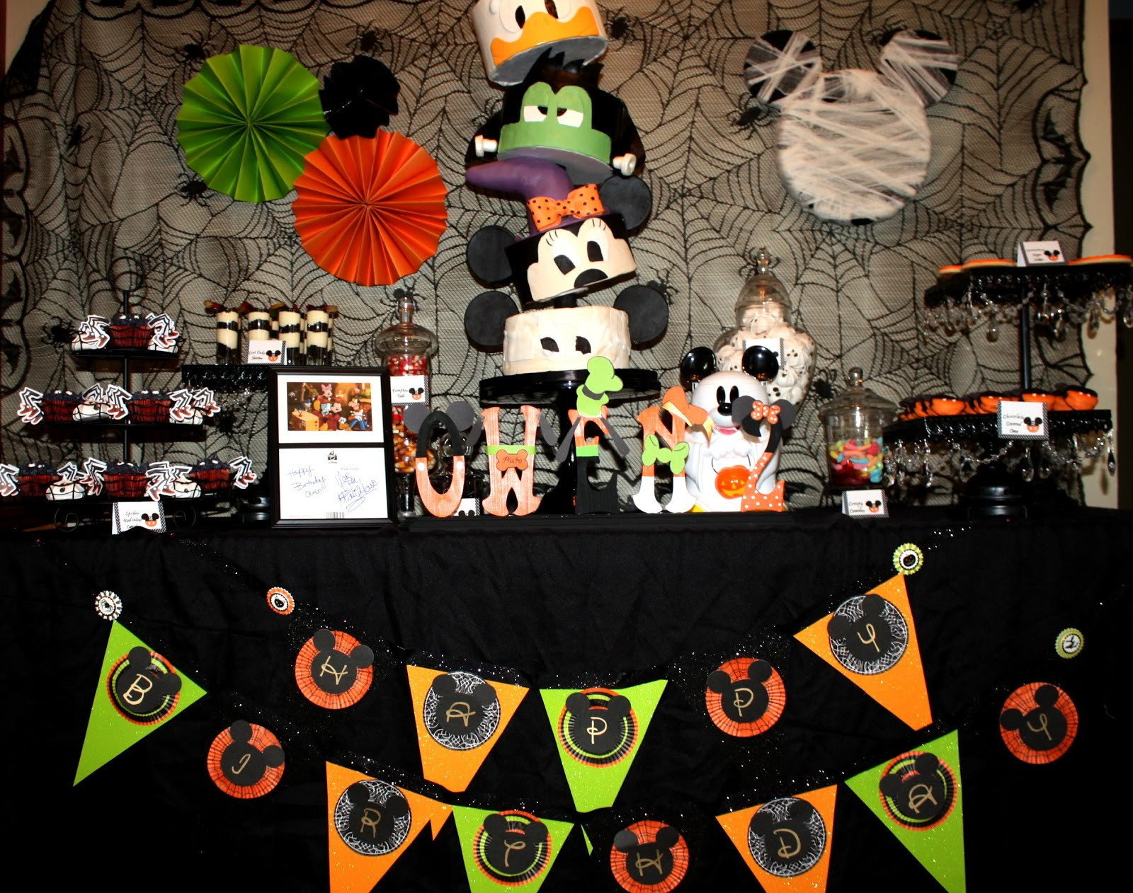 Mickey Mouse Halloween Birthday Party Ideas
 Sweet Eats Cakes Owen s not so scary Mickey Mouse