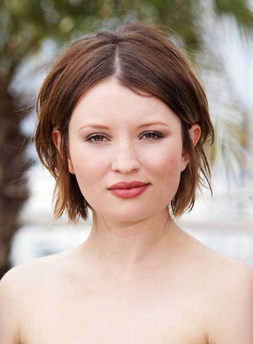 Middle Parting Bob Hairstyles
 25 Short Bobs for Round Faces