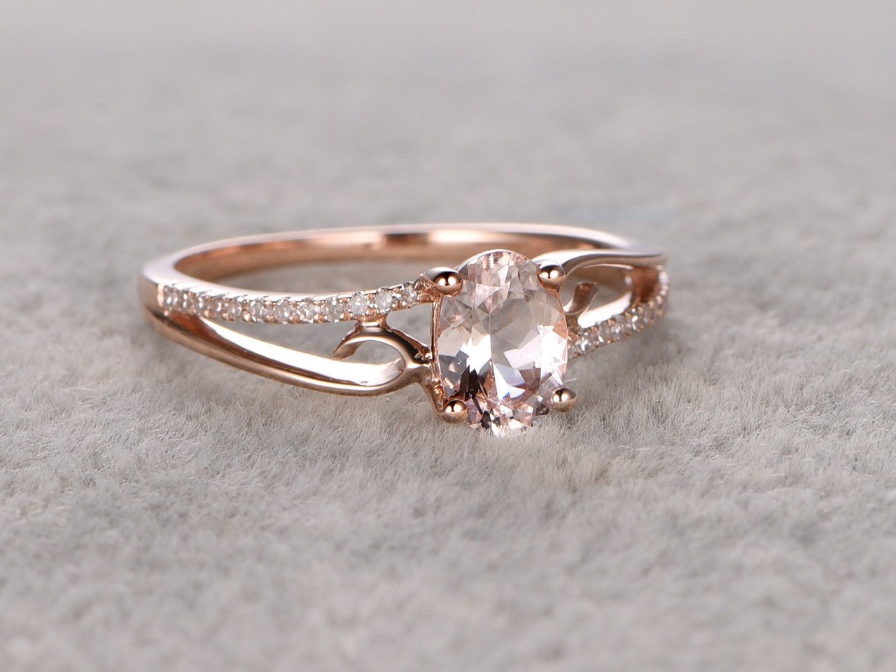 Minimalist Wedding Rings
 6x8 mm Oval Morganite Engagement Ring