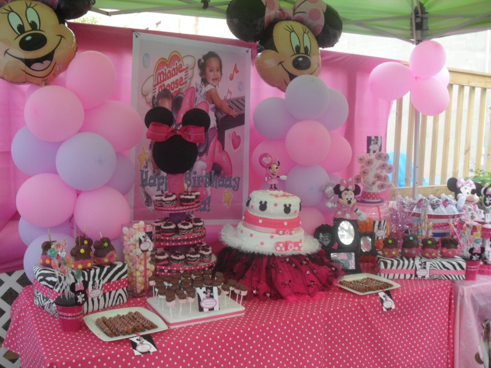 Minnie Birthday Party Ideas
 Regina s Party Events Kayla s 1st Birthday Minnie Mouse